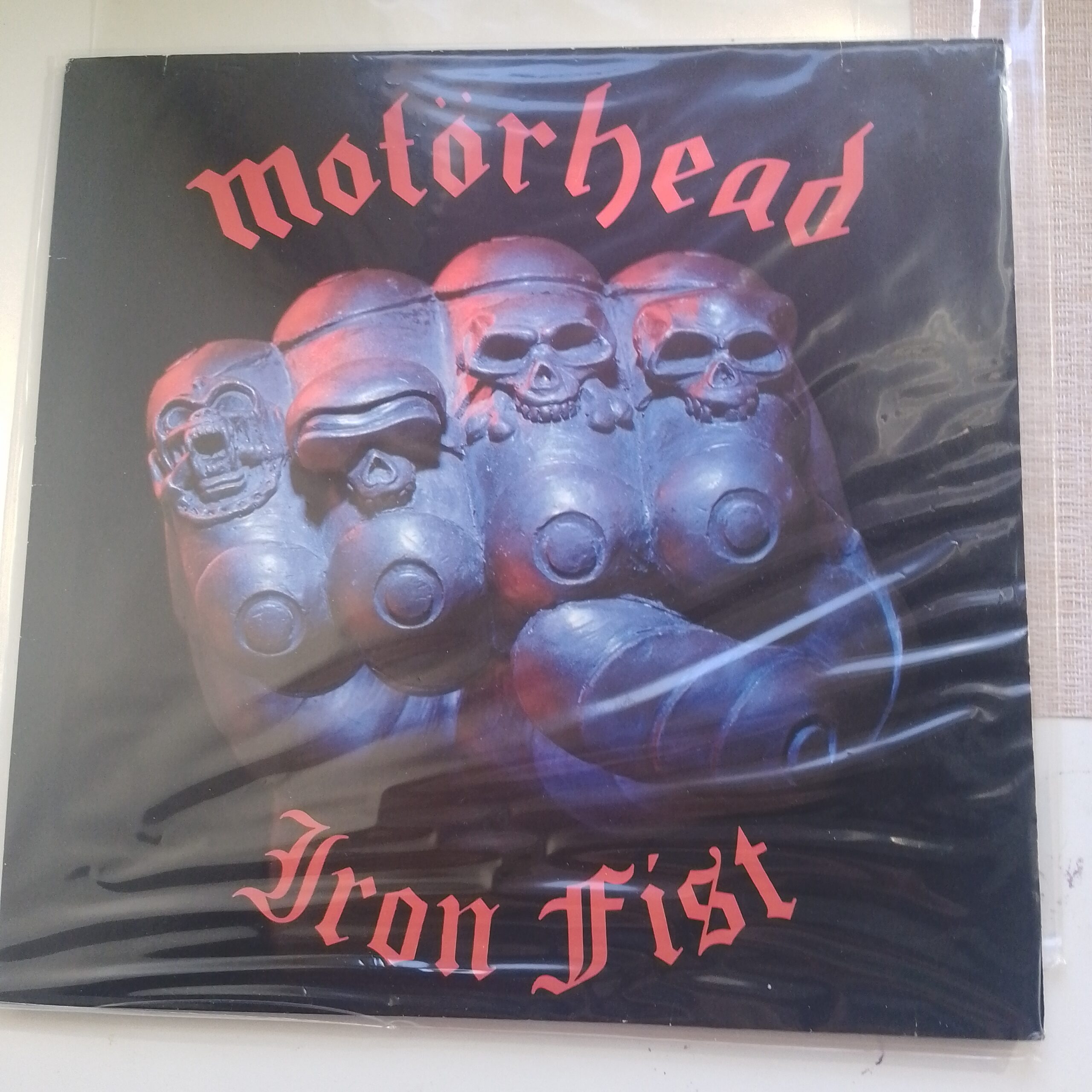 Motörhead - Iron Fist