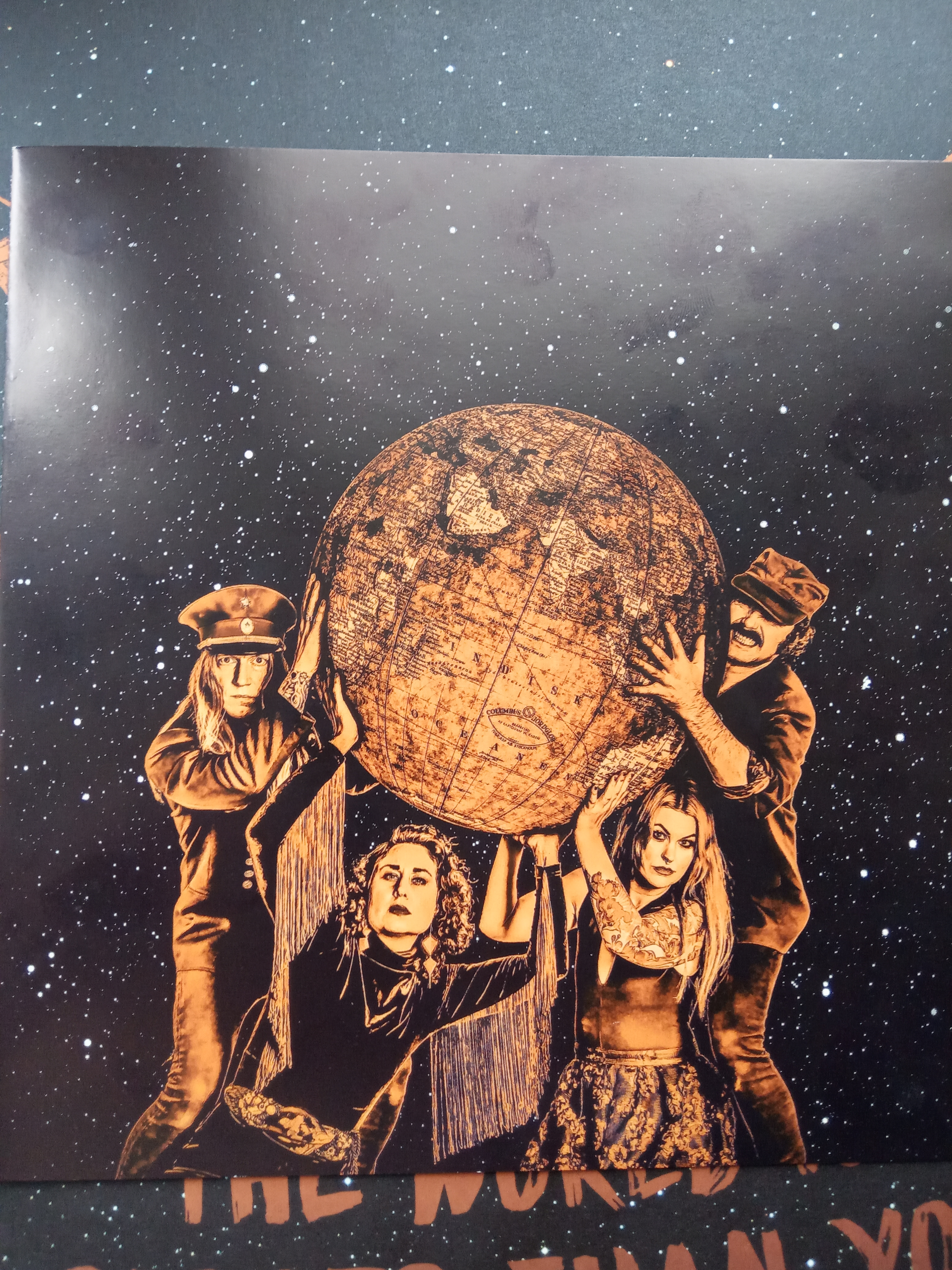 The Baboon Show — оформление вкладки The World Is Bigger Than You